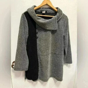 Yushi women’s pullover sweater grey and black cowl neck size small